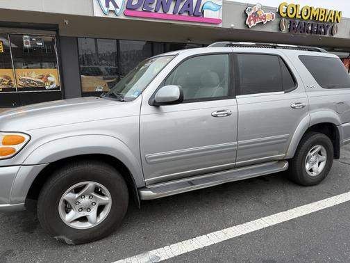 2002 Toyota Sequoia SR5