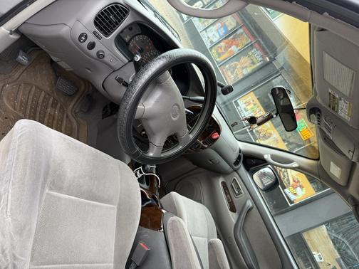 2002 Toyota Sequoia SR5