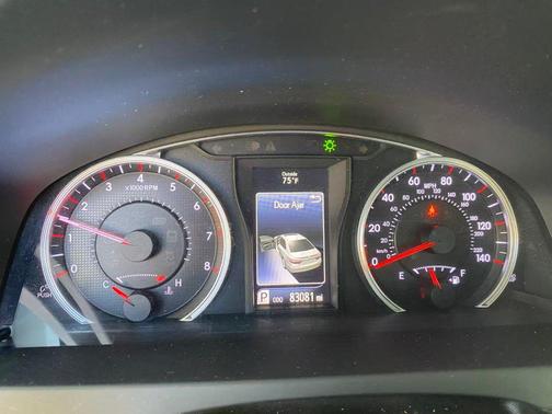 Silver 2016 Toyota Camry SE