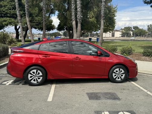 2017 Toyota Prius Three