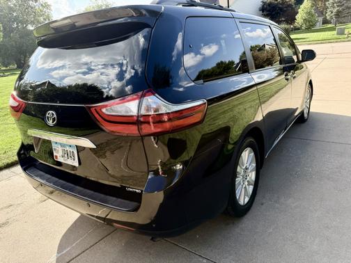 2015 Toyota Sienna Limited Premium