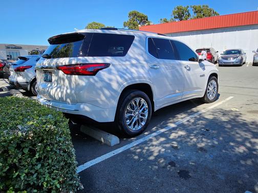 2023 Chevrolet Traverse High Country