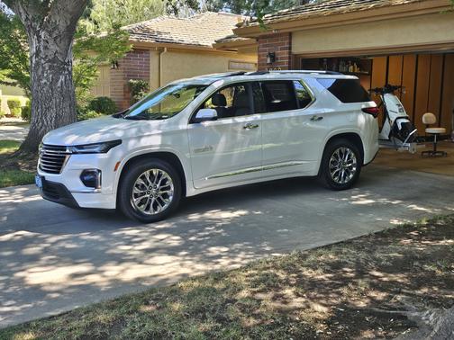 2023 Chevrolet Traverse High Country