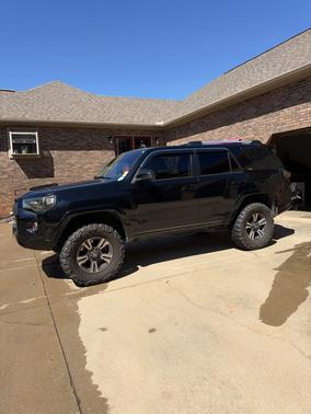 Black 2021 Toyota 4Runner SR5