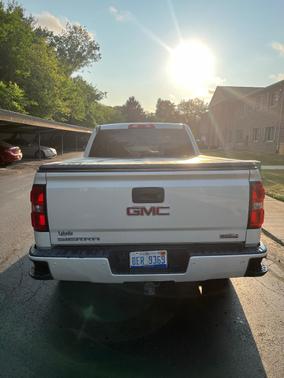 White 2014 GMC Sierra 1500 SLT