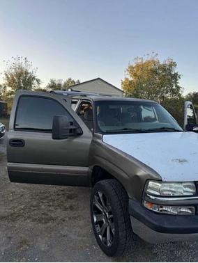 2004 Chevrolet Tahoe LS