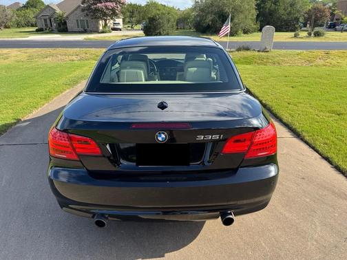 Black 2011 BMW 335 i