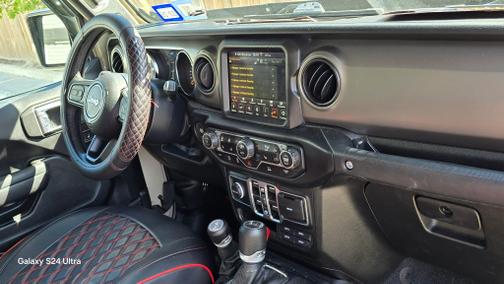 2022 Jeep Gladiator Sport S