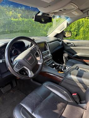 Black 2016 GMC Yukon SLT