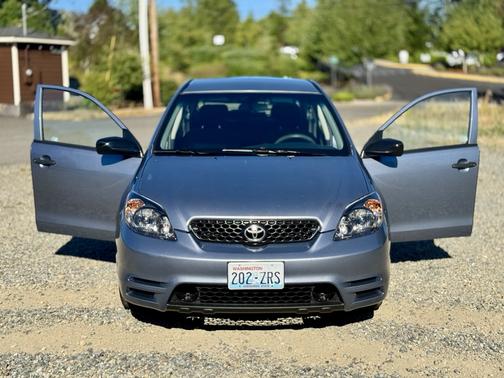 2003 Toyota Matrix Base