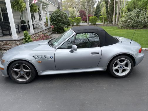 Silver 1998 BMW Z3 2.8 Roadster