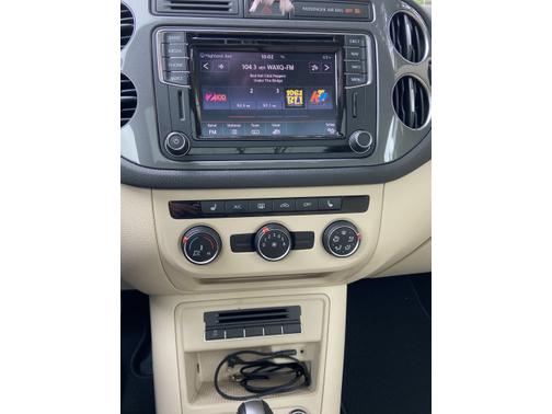 2016 Volkswagen Tiguan SE