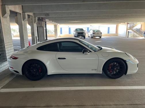 2019 Porsche 911 911 Carrera 4 GTS