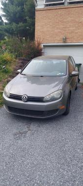 Gray 2012 Volkswagen Golf 2.5L