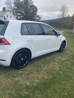 2021 Volkswagen Golf GTI 2.0T SE