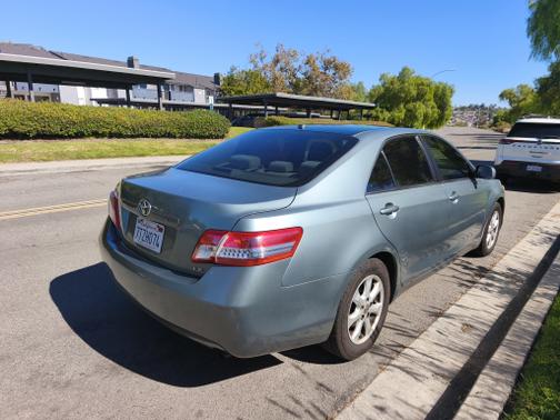 2011 Toyota Camry LE