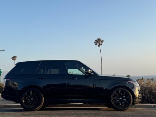 Black 2019 Land Rover Range Rover 3.0L V6 Supercharged HSE