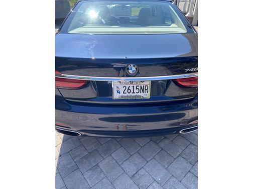 2017 BMW 740 i