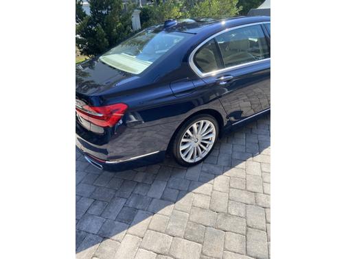 2017 BMW 740 i
