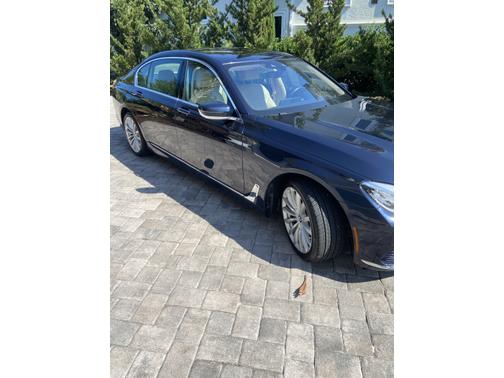 2017 BMW 740 i