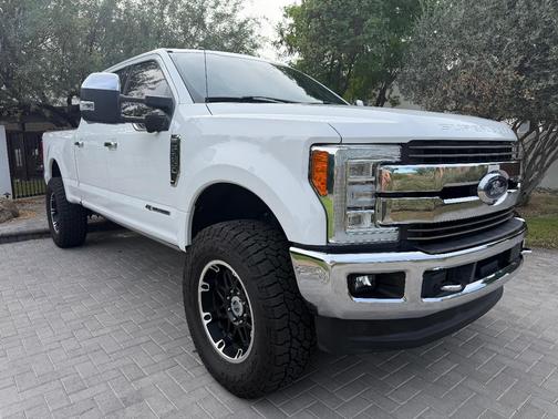 White 2017 Ford F-350 King Ranch