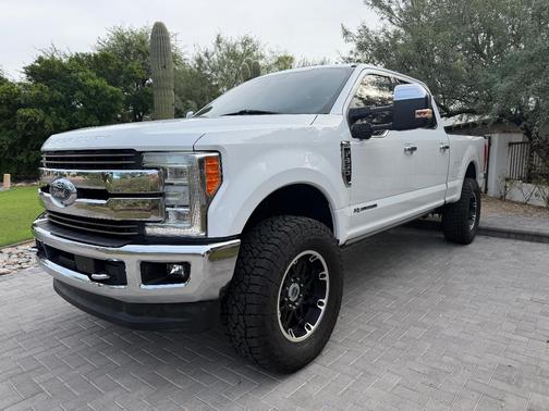 White 2017 Ford F-350 King Ranch