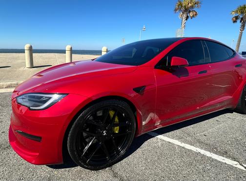 2021 Tesla Model S Plaid