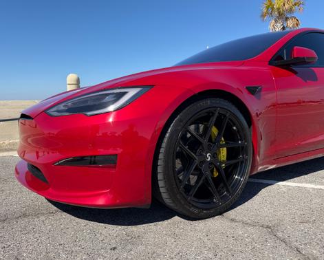 2021 Tesla Model S Plaid