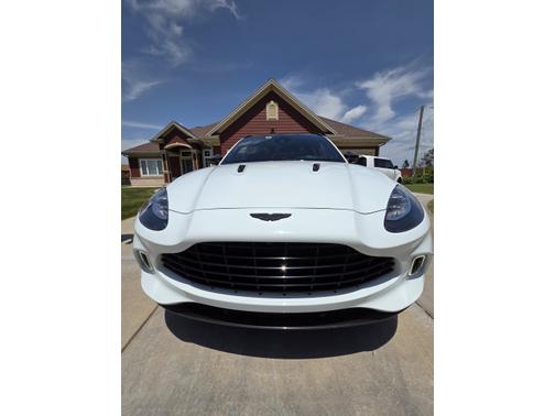 2021 Aston Martin DBX Base