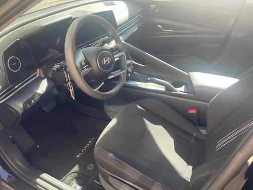 Black 2024 Hyundai ELANTRA SEL