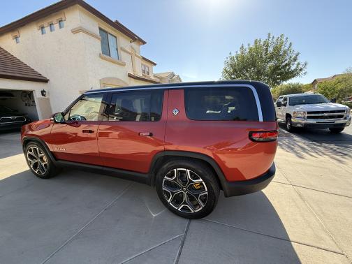 2023 Rivian R1S Launch Edition