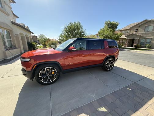 2023 Rivian R1S Launch Edition