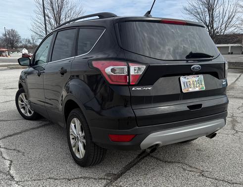 Black 2018 Ford Escape SEL