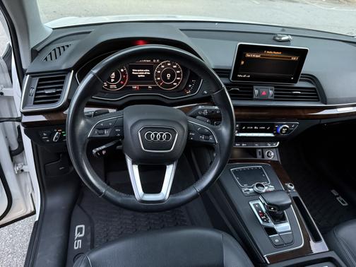 2020 Audi Q5 45 Premium
