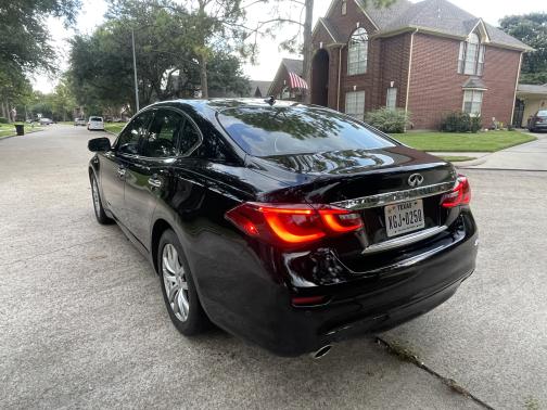 2015 INFINITI Q70 3.7