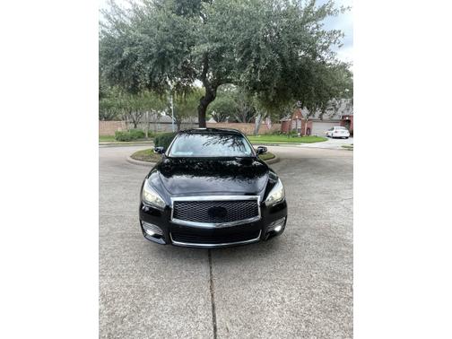 2015 INFINITI Q70 3.7