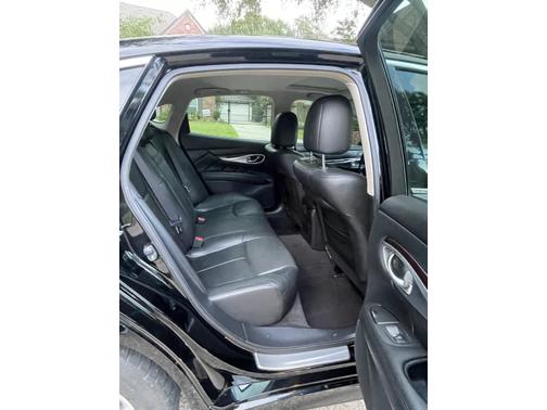 2015 INFINITI Q70 3.7