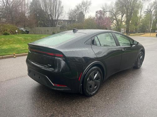 Black 2024 Toyota Prius LE
