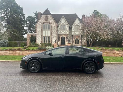 Black 2024 Toyota Prius LE