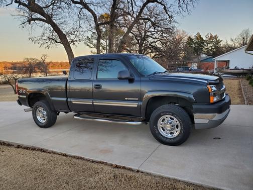 2003 Chevrolet Silverado 2500 LS H/D Extended Cab