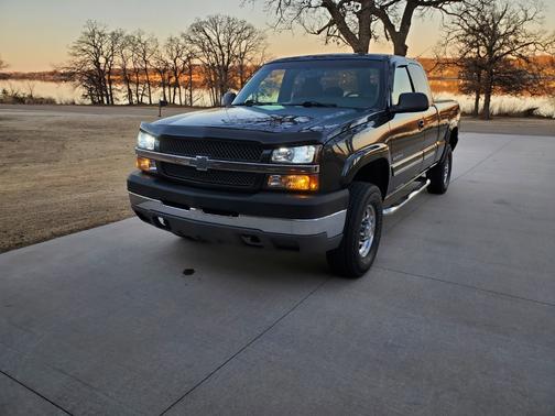 2003 Chevrolet Silverado 2500 LS H/D Extended Cab