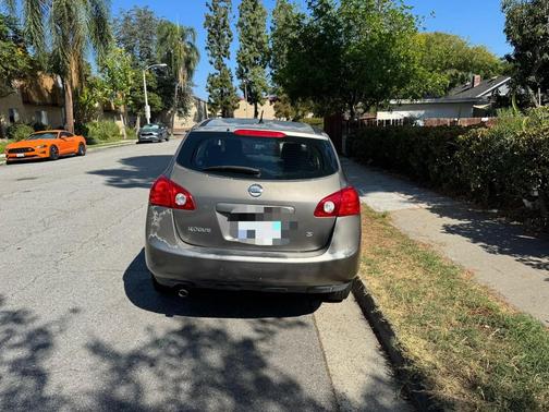 Gray 2009 Nissan Rogue S