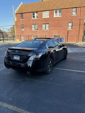 Black 2013 Nissan Maxima SV