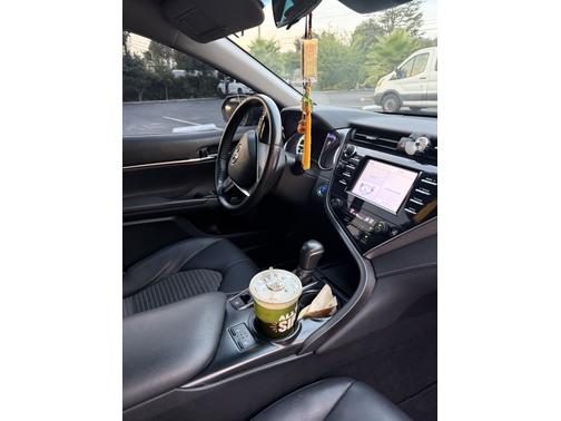 2018 Toyota Camry Hybrid LE