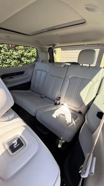 Gray 2022 Jeep Wagoneer Series III