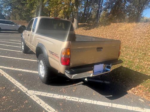 Gold 2001 Toyota Tacoma Xtracab