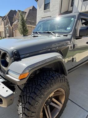 Gray 2023 Jeep Gladiator Freedom