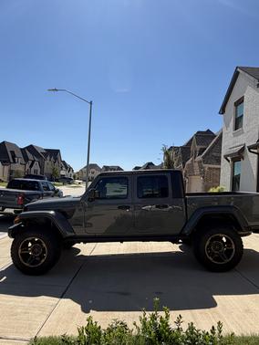 Gray 2023 Jeep Gladiator Freedom