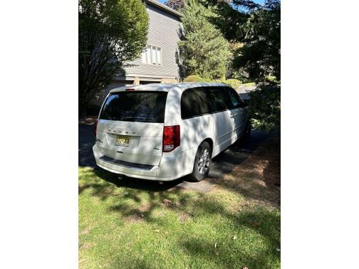 2012 Dodge Grand Caravan R/T