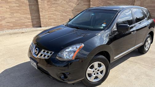 Black 2014 Nissan Rogue Select S